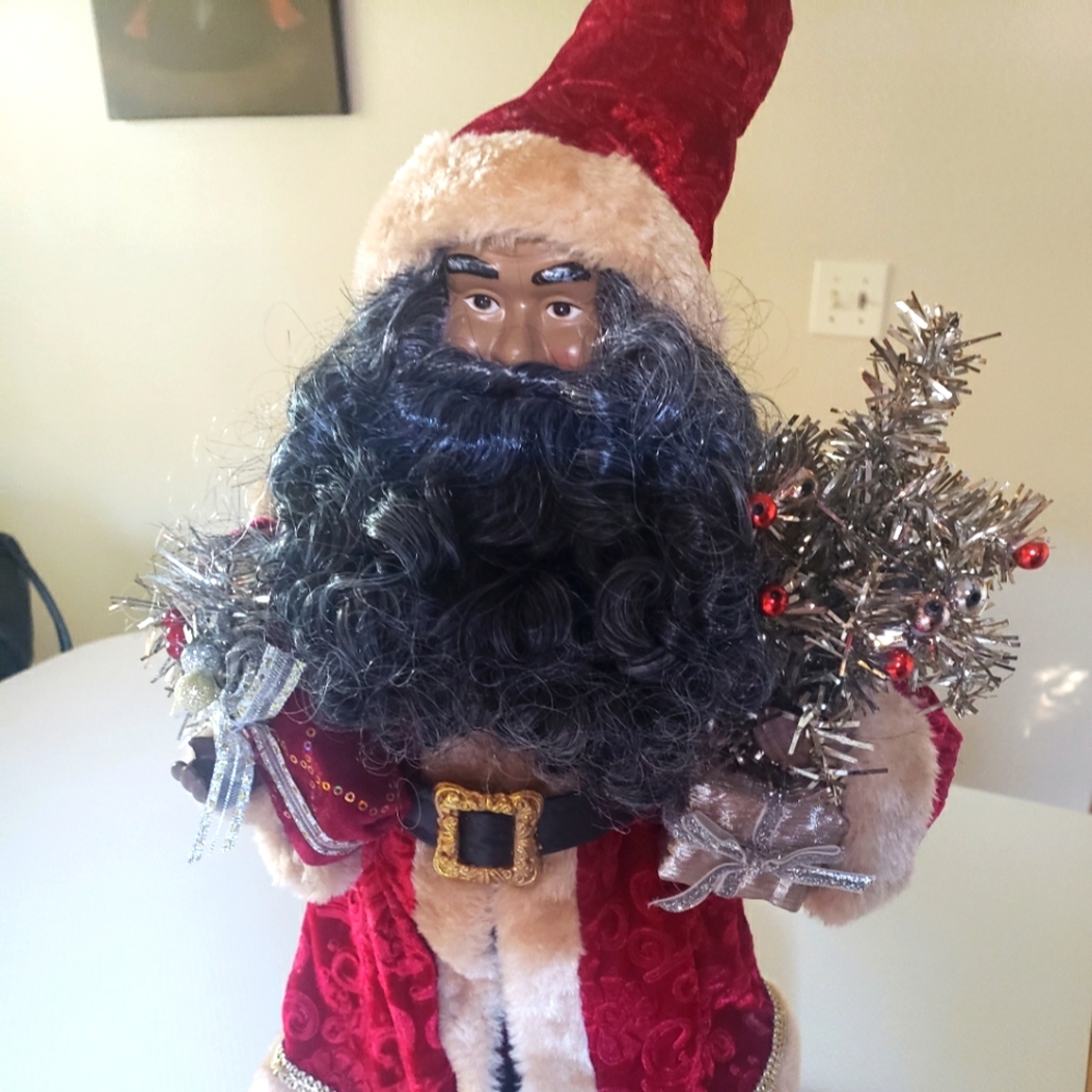Just In: Brand New 2022 Santa Figurine w/ Jingle and Deluxe Velvety/Velour Robe